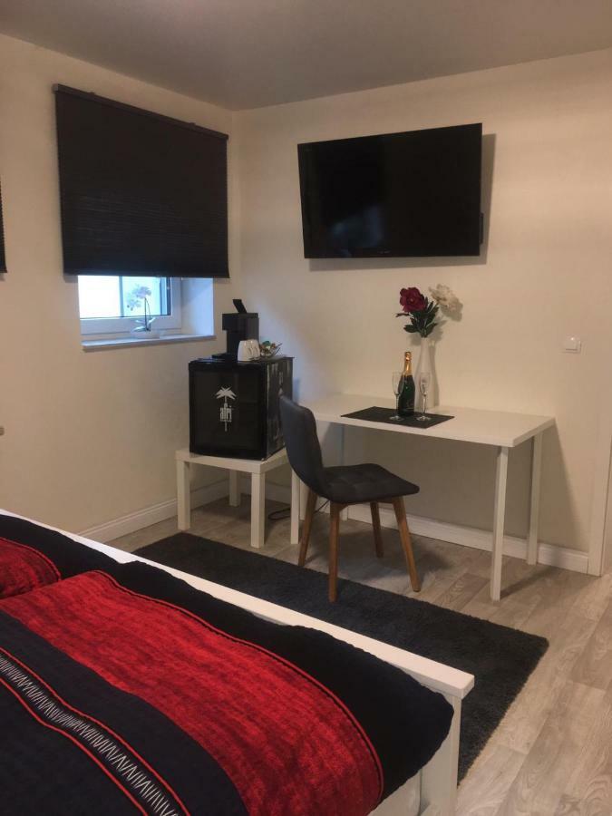 Aparthotel C'Est La Vie Saarlouis Esterno foto